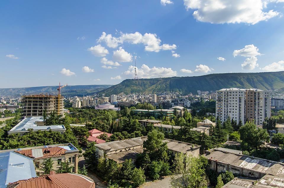 Apartment Giorgi At Pekini Тбилиси Экстерьер фото